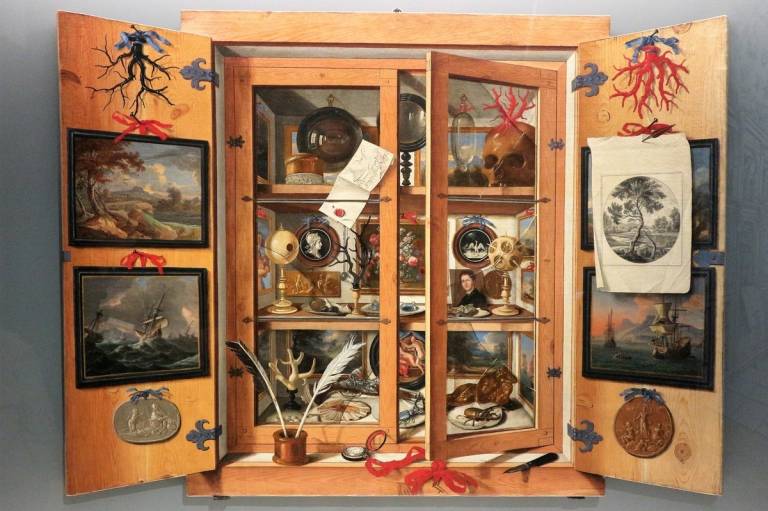 Del gabinete de maravillas al museo anatómico popular: regímenes de exhibición y cultura material de la medicina