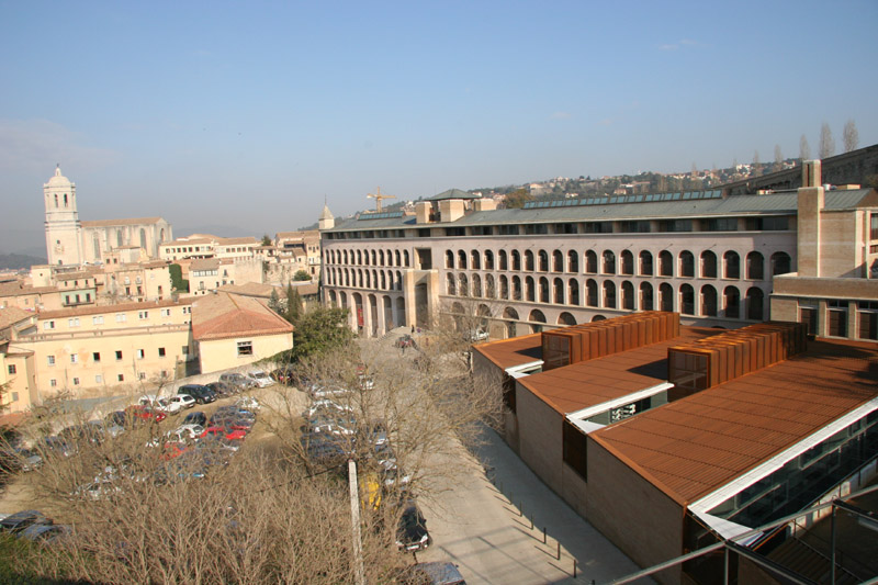 Redacció del contingut dels panells descriptius dels béns d’interès arquitectònic i patrimonial de la Universitat de Girona